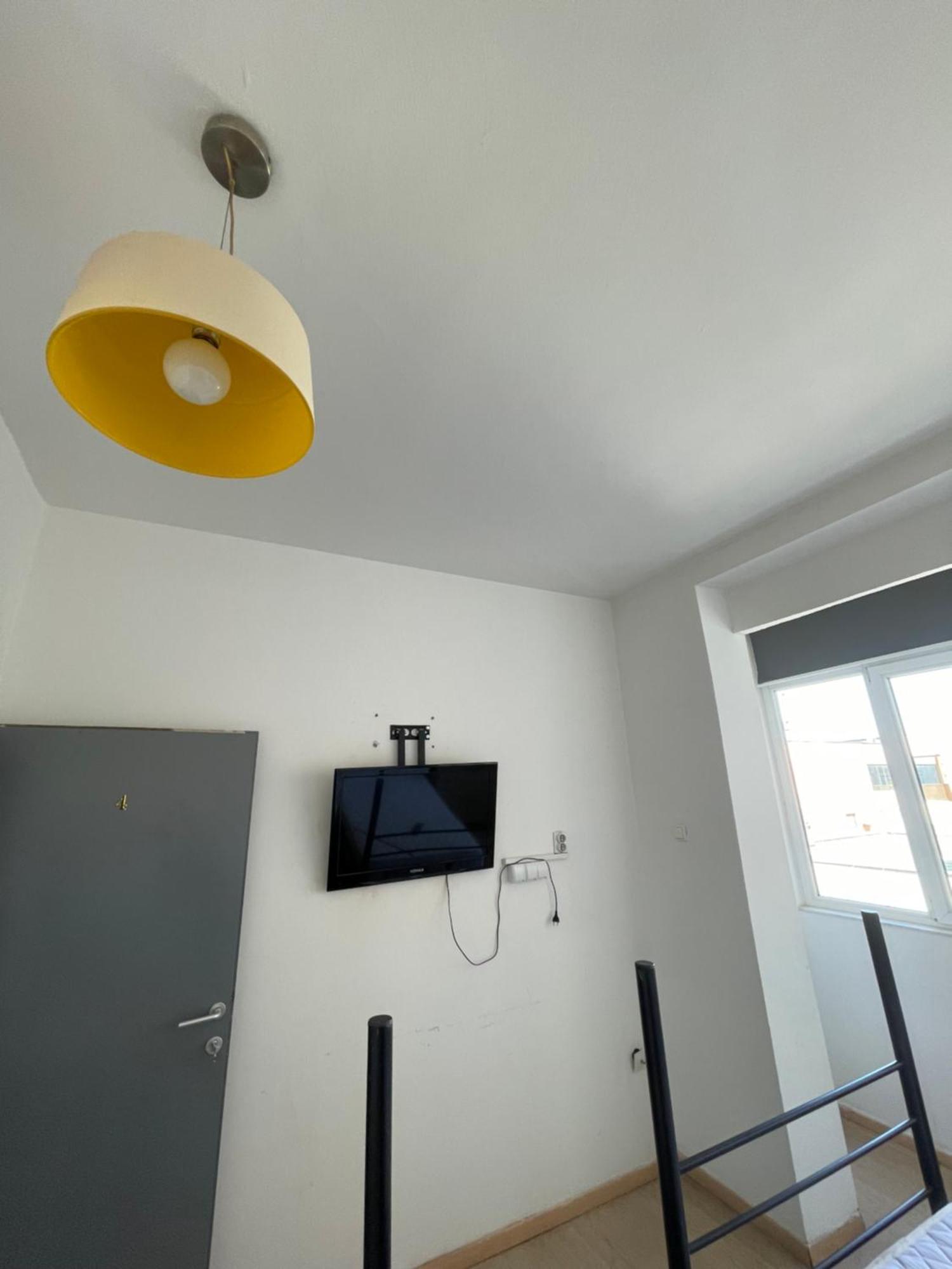 Newborn Comfort Hostel The Biggest Hostel Of Town With Best Location Priština Exteriér fotografie