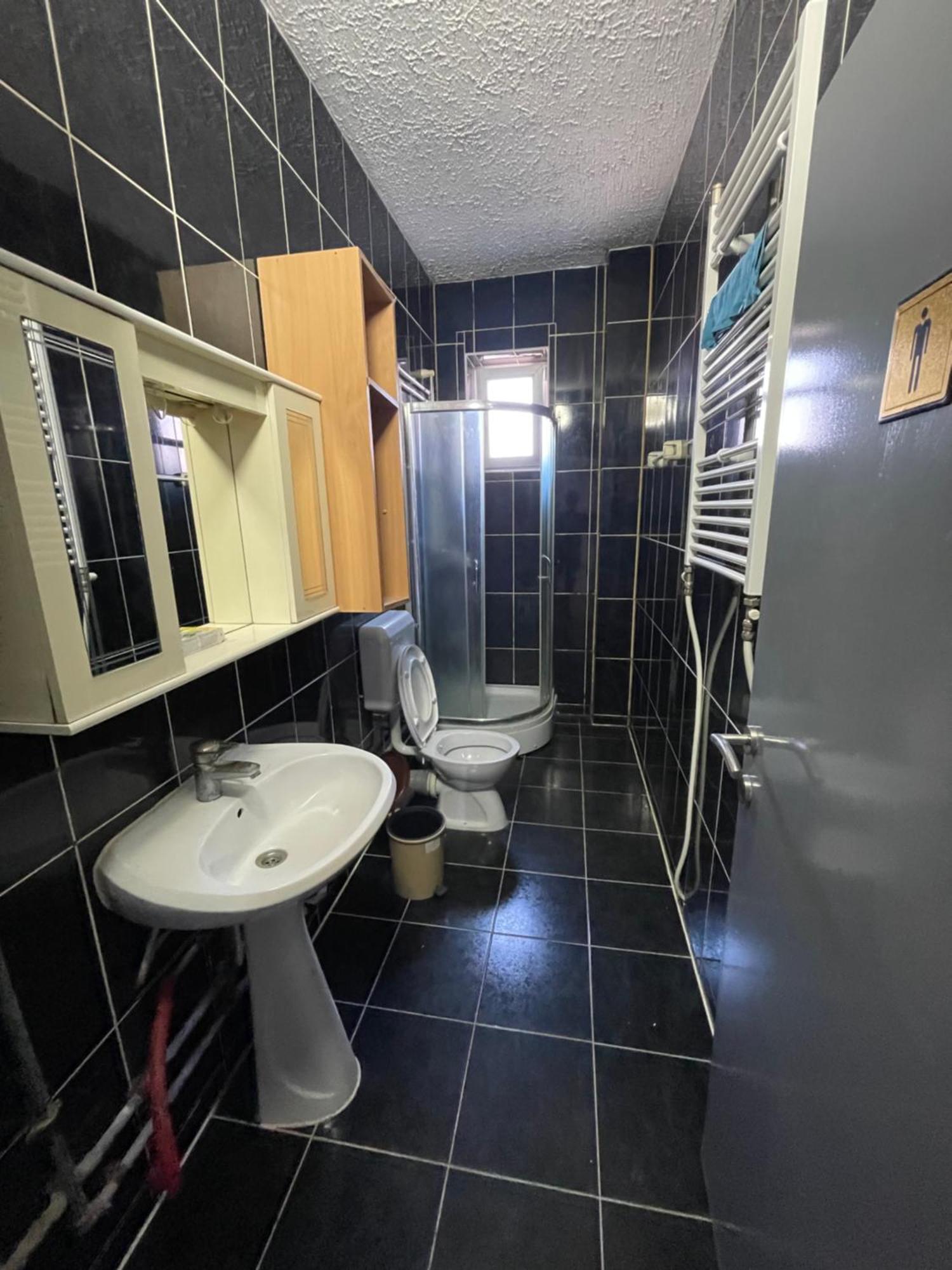 Newborn Comfort Hostel The Biggest Hostel Of Town With Best Location Priština Exteriér fotografie